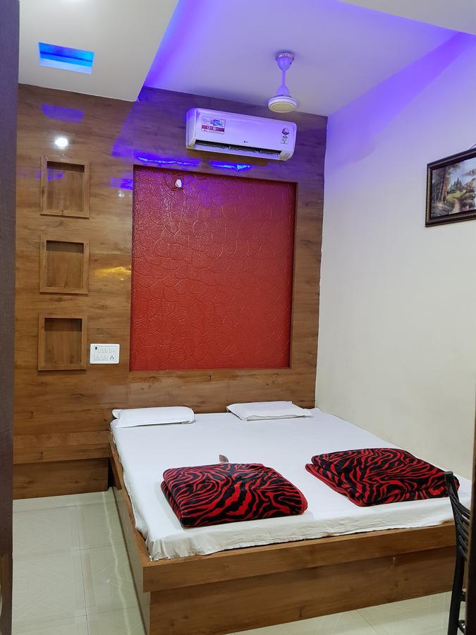 Hotel Shri Radhe Krishna Godarpura Exteriér fotografie