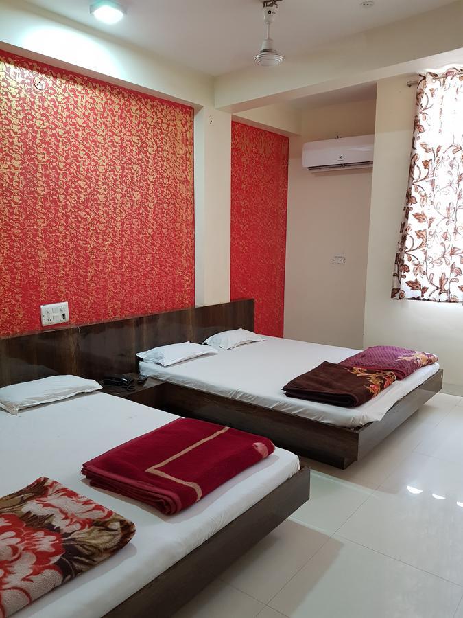 Hotel Shri Radhe Krishna Godarpura Exteriér fotografie