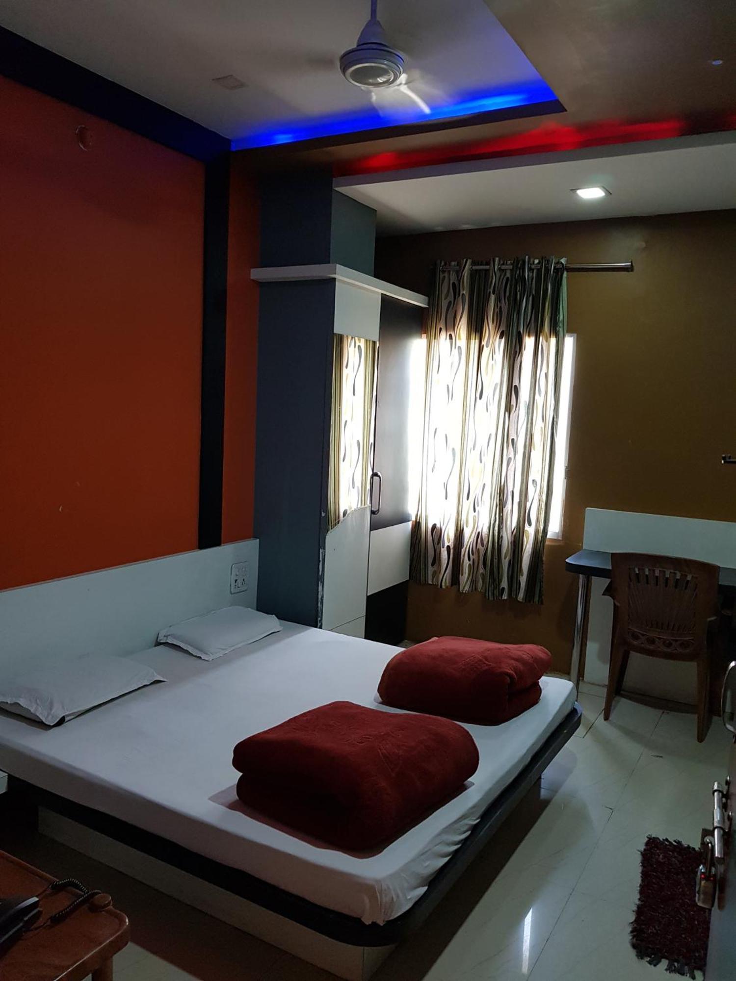 Hotel Shri Radhe Krishna Godarpura Exteriér fotografie
