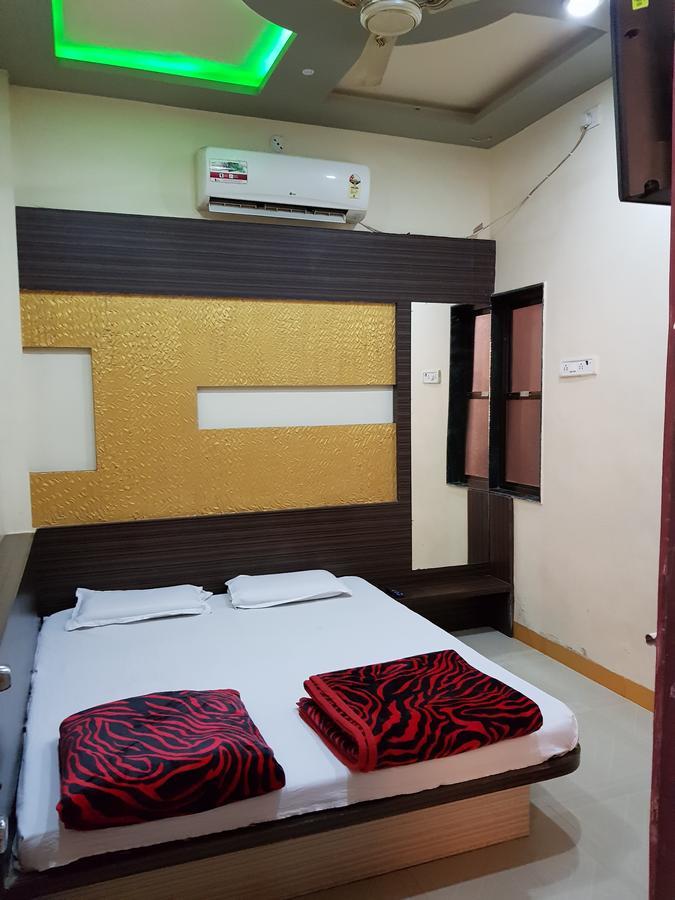 Hotel Shri Radhe Krishna Godarpura Exteriér fotografie