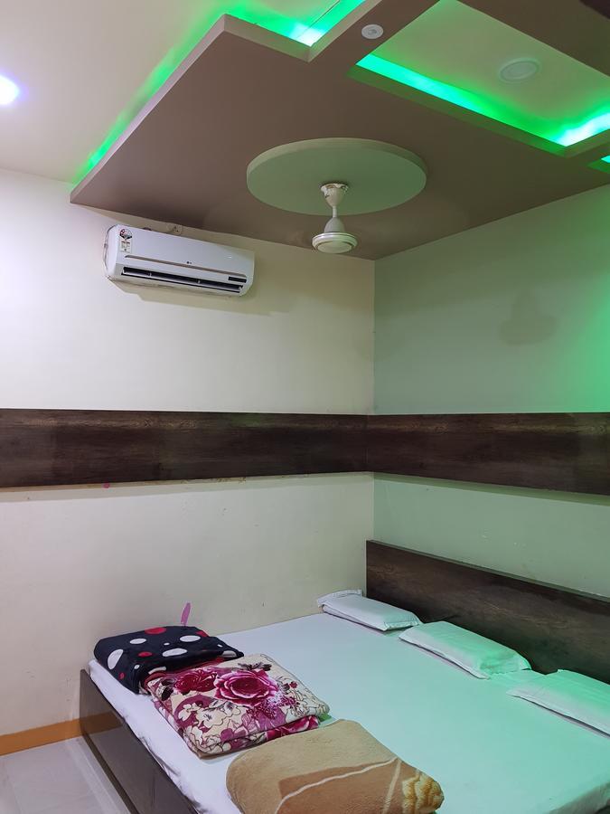 Hotel Shri Radhe Krishna Godarpura Exteriér fotografie